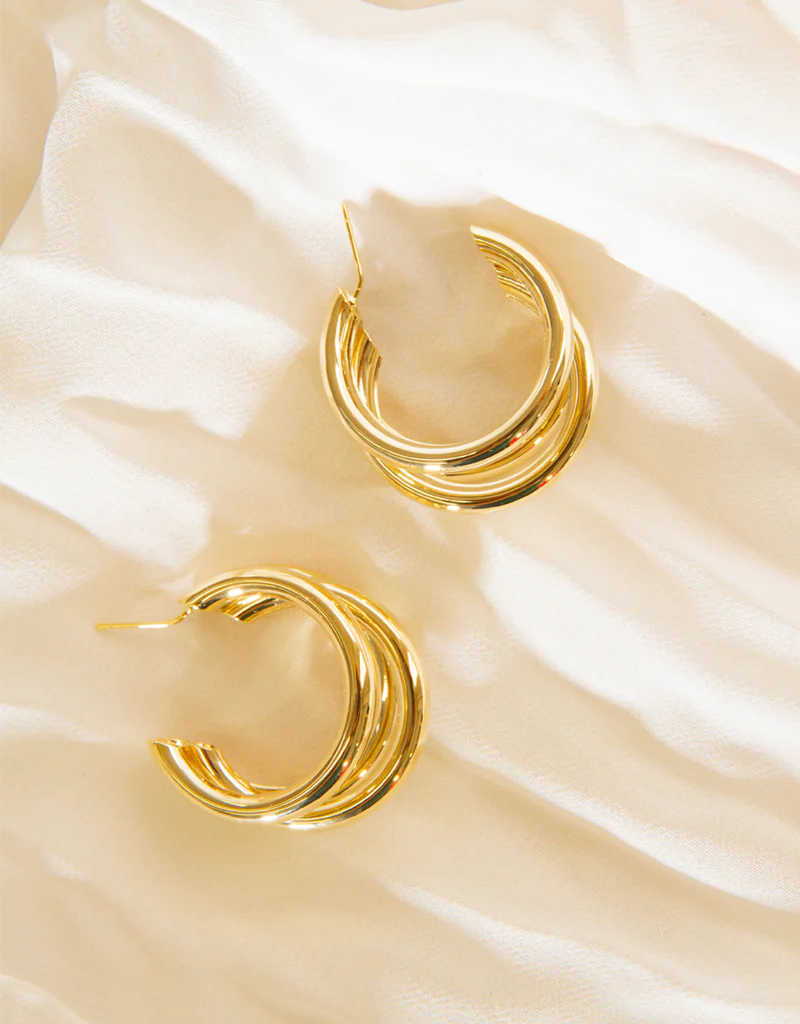 AALIA HUG HOOPS - Image 2