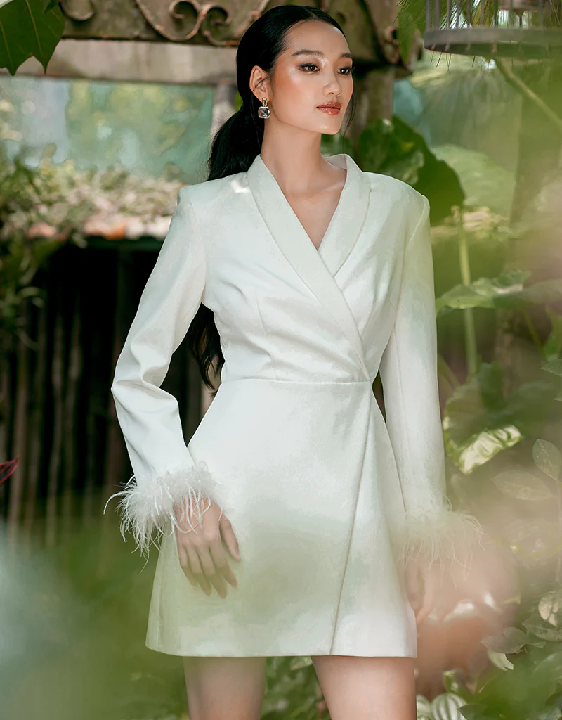 CATALINA FEATHER CUFF BLAZER DRESS BL66D37S - White - Image 8